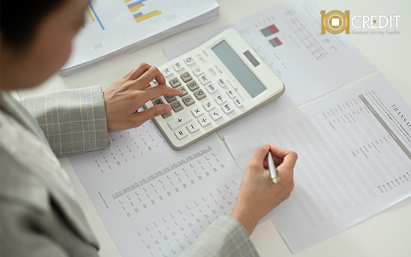 Professional budgeting expenses using calculator for better financial management
